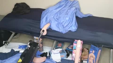 Curiousbisex22 online show from 04/16/26, 12:28