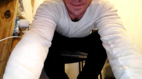 Snapshot of curiousguyhere6 chatting on 11/30/25, 02:37 curiousguyhere6 online show from 11/30/25, 02:37