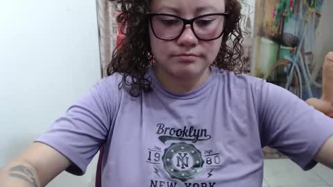 Vannesa online show from 11/21/25, 07:56