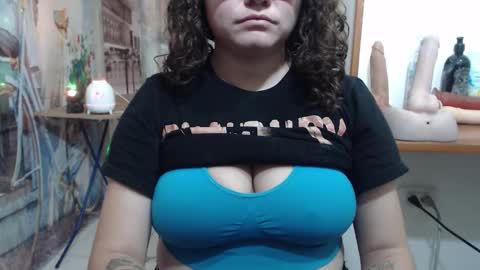 Snapshot of curly_greeneyed chatting on 02/04/26, 08:14 Vannesa online show from 02/04/26, 08:14