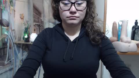 Snapshot of curly_greeneyed chatting on 02/09/26, 08:57 Vannesa online show from 02/09/26, 08:57