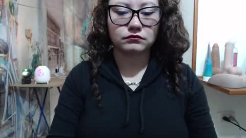 Snapshot of curly_greeneyed chatting on 02/18/26, 06:15 Vannesa online show from 02/18/26, 06:15