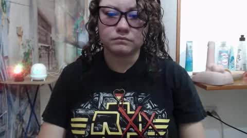 Snapshot of curly_greeneyed chatting on 03/05/26, 03:08 Vannesa online show from 03/05/26, 03:08