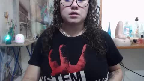 Snapshot of curly_greeneyed chatting on 03/13/26, 11:22 Vannesa online show from 03/13/26, 11:22