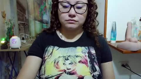 Snapshot of curly_greeneyed chatting on 04/23/26, 02:24 Vannesa online show from 04/23/26, 02:24
