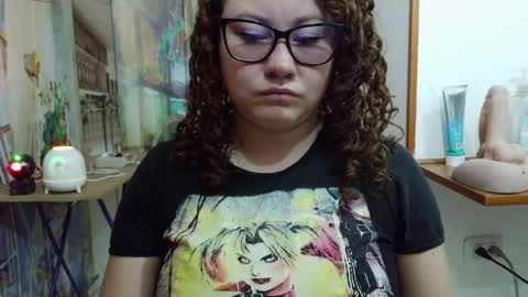 Snapshot of curly_greeneyed chatting on 05/06/26, 03:24 Vannesa online show from 05/06/26, 03:24