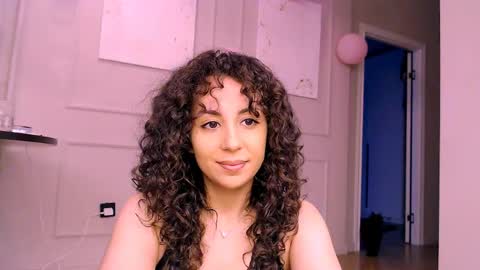 curly_jade_ online show from 04/14/26, 05:08