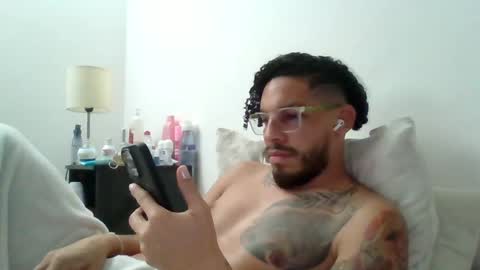 curly_louis online show from 10/09/25, 02:31