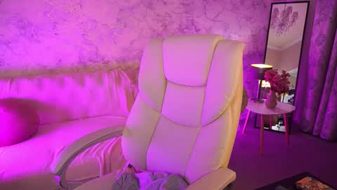 curlycandyxx online show from 10/09/25, 02:37