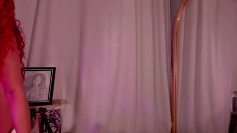 Snapshot of curlyy915e chatting on 02/19/26, 02:18 Curly915e online show from 02/19/26, 02:18