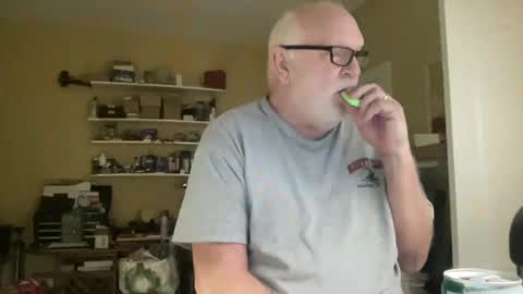 Snapshot of curo69 chatting on 01/02/25, 10:55 ALAN online show from 01/02/25, 10:55