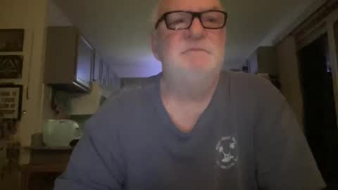 Snapshot of curo69 chatting on 01/19/25, 11:23 ALAN online show from 01/19/25, 11:23