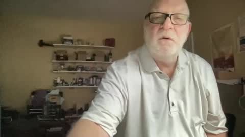 Snapshot of curo69 chatting on 02/19/25, 04:22 ALAN online show from 02/19/25, 04:22