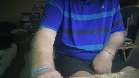 Snapshot of curo69 chatting on 10/15/25, 04:07 ALAN online show from 10/15/25, 04:07