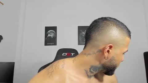 Snapshot of curtis_blake chatting on 10/19/25, 12:55 curtis_blake online show from 10/19/25, 12:55