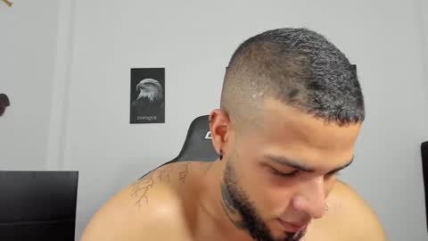 Snapshot of curtis_blake chatting on 10/21/25, 01:06 curtis_blake online show from 10/21/25, 01:06