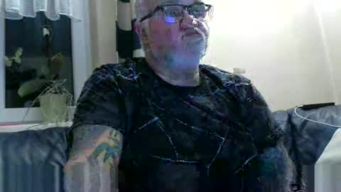 Snapshot of curtus14 chatting on 05/06/26, 08:36 curtus14 online show from 05/06/26, 08:36