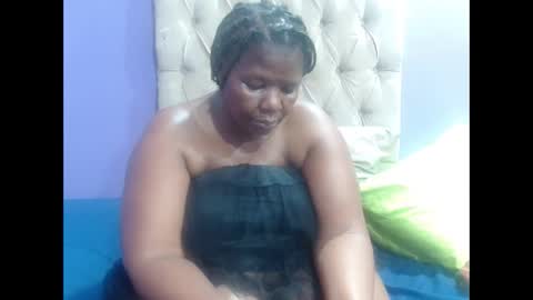 curveychubbyzoe online show from 12/15/25, 09:24