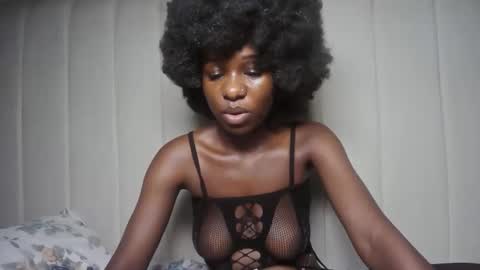 Snapshot of curvtha chatting on 04/01/26, 10:51 curvtha online show from 04/01/26, 10:51
