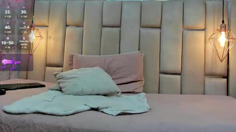 Alyanna  online show from 09/19/25, 12:17