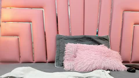 Snapshot of curvy_alyanna chatting on 01/11/26, 11:48 Alyanna online show from 01/11/26, 11:48