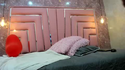 Snapshot of curvy_alyanna chatting on 02/15/26, 11:41 Alyanna online show from 02/15/26, 11:41