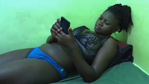 Snapshot of curvy_corazon1 chatting on 10/12/25, 06:18 curvy_corazon1 online show from 10/12/25, 06:18