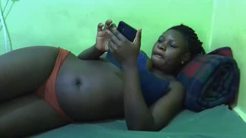 Snapshot of curvy_corazon1 chatting on 10/19/25, 04:57 curvy_corazon1 online show from 10/19/25, 04:57