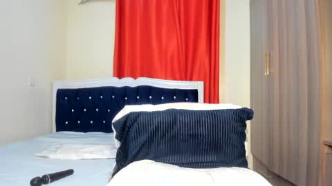 Snapshot of curvy_latoya chatting on 11/12/25, 10:20 Curvy Latoya online show from 11/12/25, 10:20