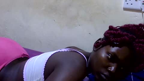 Snapshot of curvy_queen12 chatting on 07/15/26, 05:02 curvy_queen12 online show from 07/15/26, 05:02