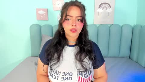 Snapshot of curvy_rousi chatting on 01/28/25, 11:17 Rosie online show from 01/28/25, 11:17