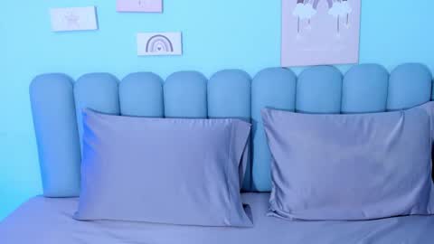 Snapshot of curvy_rousi chatting on 10/02/25, 04:08 Rosie online show from 10/02/25, 04:08