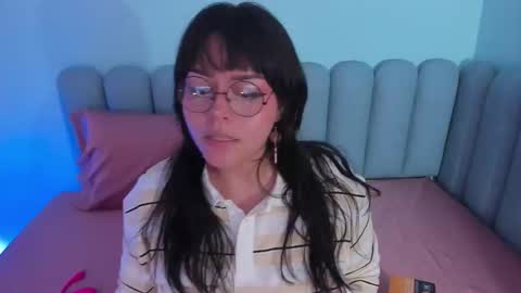 Snapshot of curvy_rousi chatting on 12/14/25, 11:37 Rosie online show from 12/14/25, 11:37