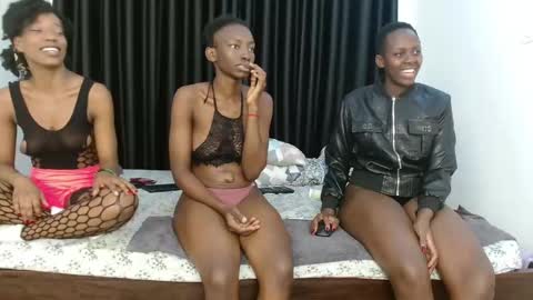 curvy_shirly online show from 03/01/26, 12:12