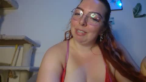Snapshot of curvycate127 chatting on 11/27/25, 04:03 Cate online show from 11/27/25, 04:03