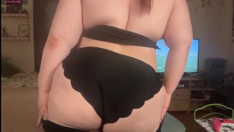 Snapshot of curvycate127 chatting on 06/09/26, 06:58 Cate online show from 06/09/26, 06:58