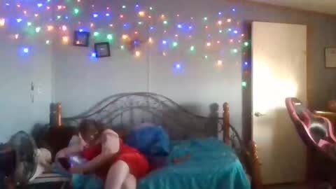 dahlia -kim online show from 12/22/24, 09:53