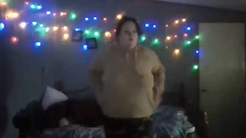 dahlia -kim online show from 12/24/24, 08:49