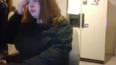 Snapshot of curvyplayday chatting on 03/25/26, 04:07 dahlia -kim online show from 03/25/26, 04:07