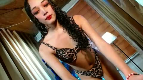 Snapshot of curybb_hanna19 chatting on 06/25/26, 11:04 BBY CURLYHANNA online show from 06/25/26, 11:04