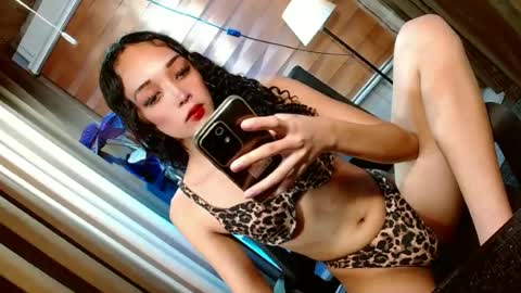 Snapshot of curybb_hanna19 chatting on 06/27/26, 12:22 BBY CURLYHANNA online show from 06/27/26, 12:22
