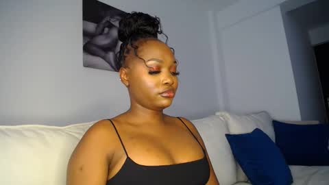 Liya online show from 03/02/25, 01:27