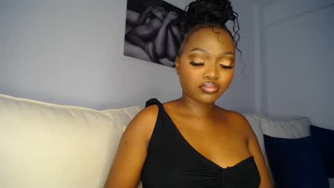 Liya online show from 03/06/25, 09:25