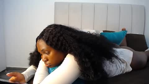 Liya online show from 11/03/25, 08:37