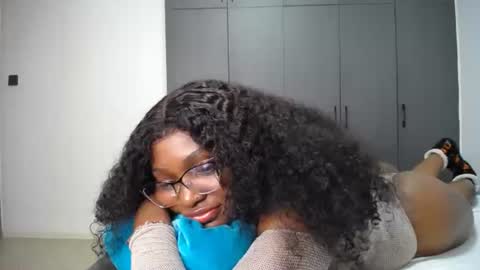 Liya online show from 07/11/26, 03:20