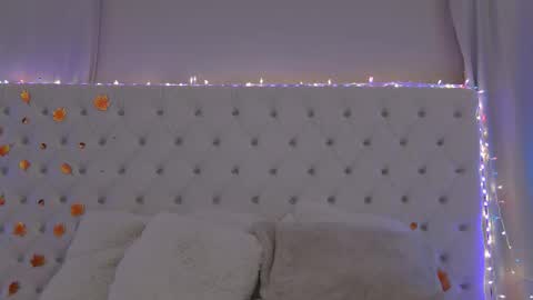 Snapshot of cute_b_alice chatting on 11/15/25, 04:10 Alissa online show from 11/15/25, 04:10