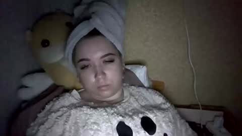 Snapshot of cute_beauty05 chatting on 10/27/25, 02:54 cute_beauty05 online show from 10/27/25, 02:54