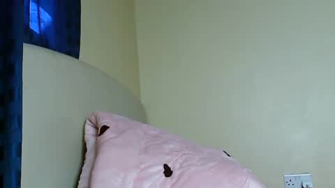 V EE online show from 01/21/25, 01:00