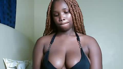 V EE online show from 02/18/25, 12:17