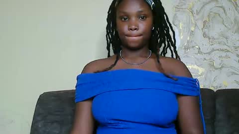 V EE online show from 02/28/25, 12:20